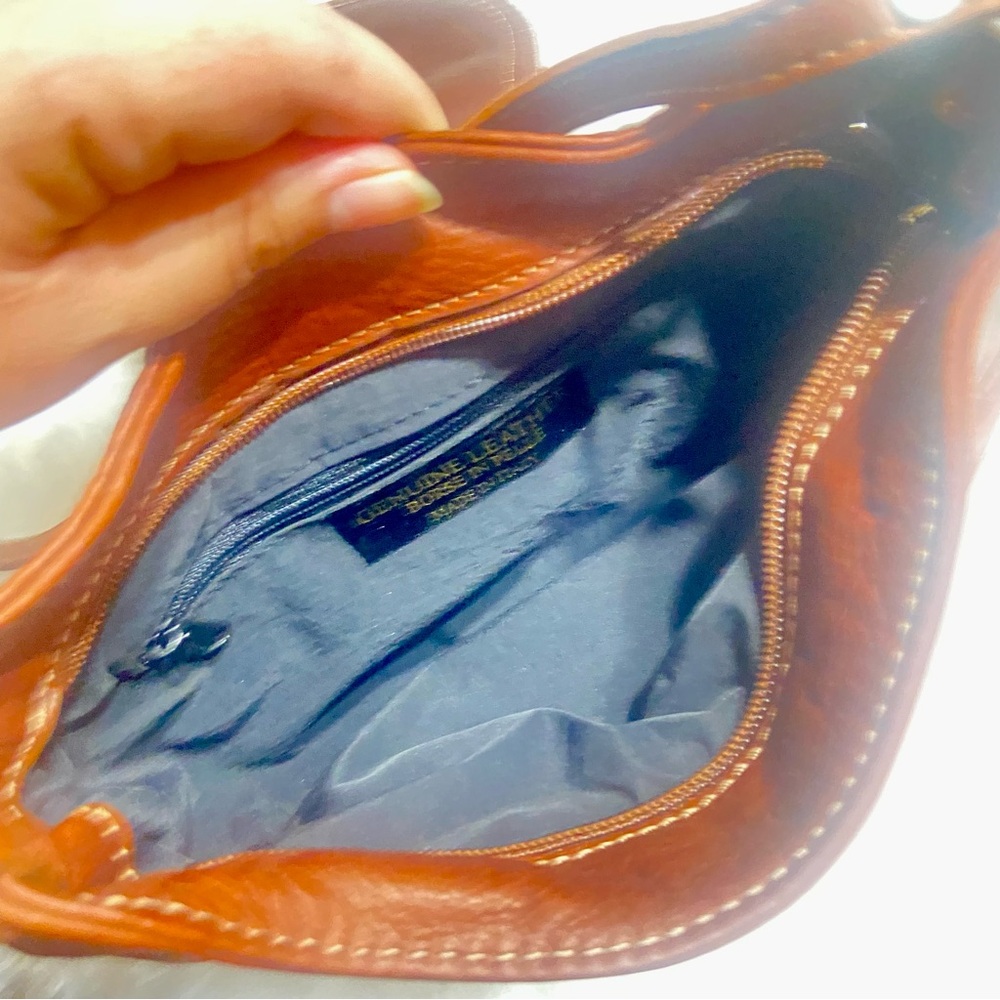 Elegant Genuine Leather Crossbody Bag - Picture 10 of 13